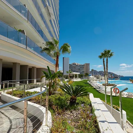 Sunset Cliffs Luna *