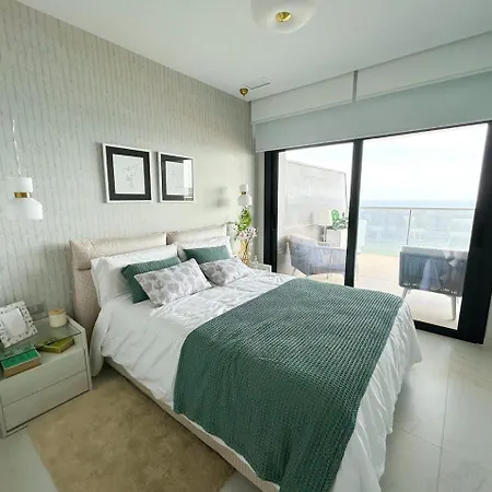 Sunset Cliffs Luna *